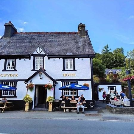 Y Gwydyr Hotel - Dolwyddelan Esterno foto