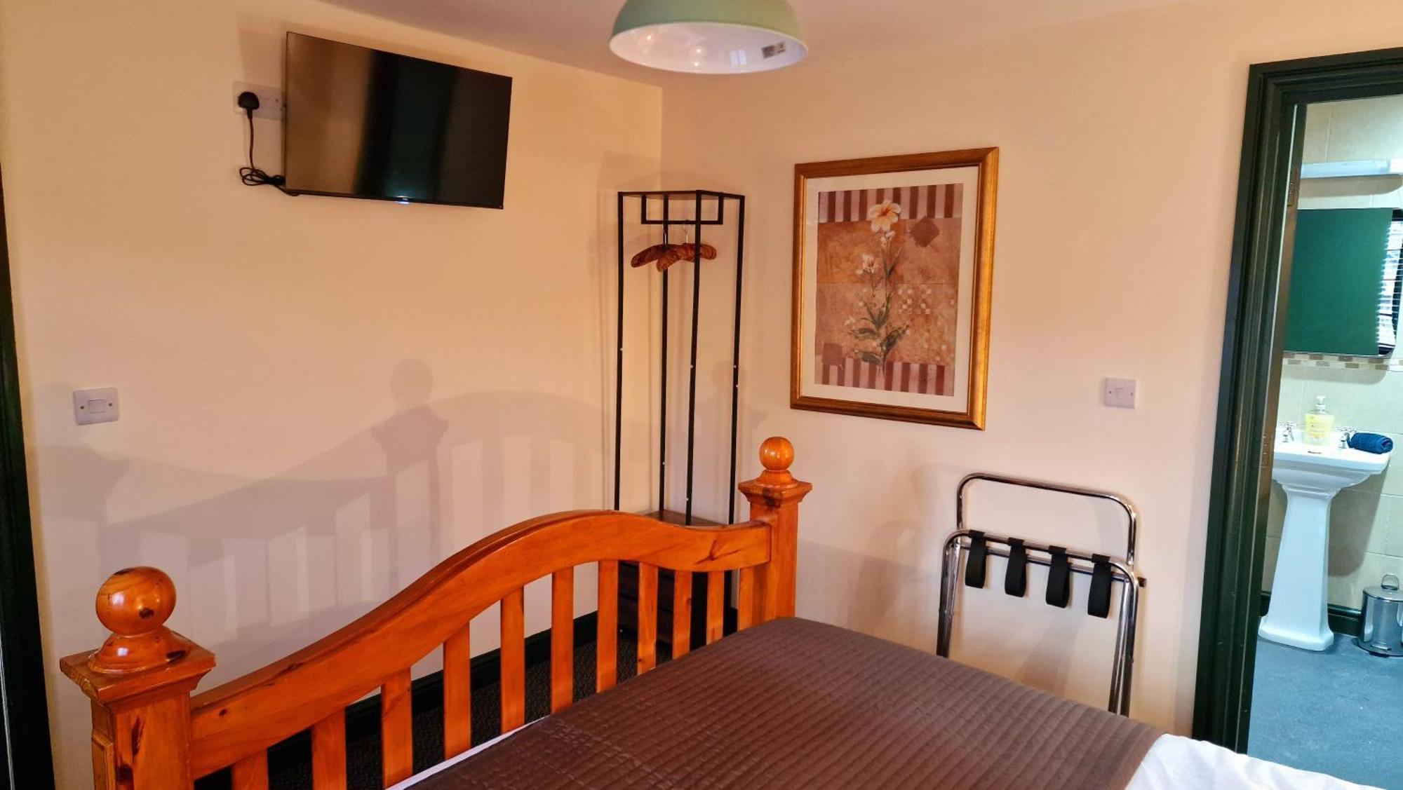 Y Gwydyr Hotel - Dolwyddelan Esterno foto