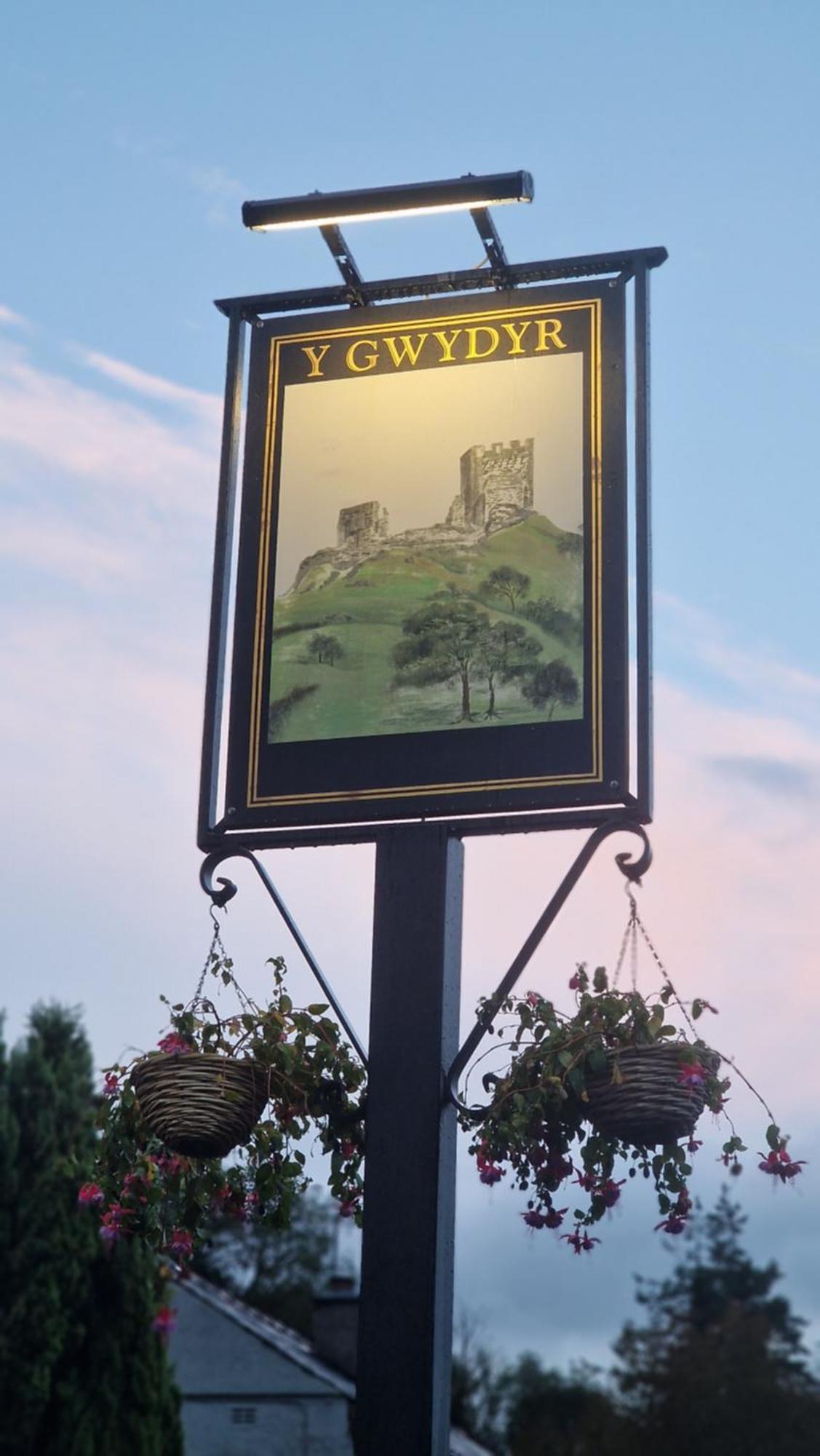 Y Gwydyr Hotel - Dolwyddelan Esterno foto