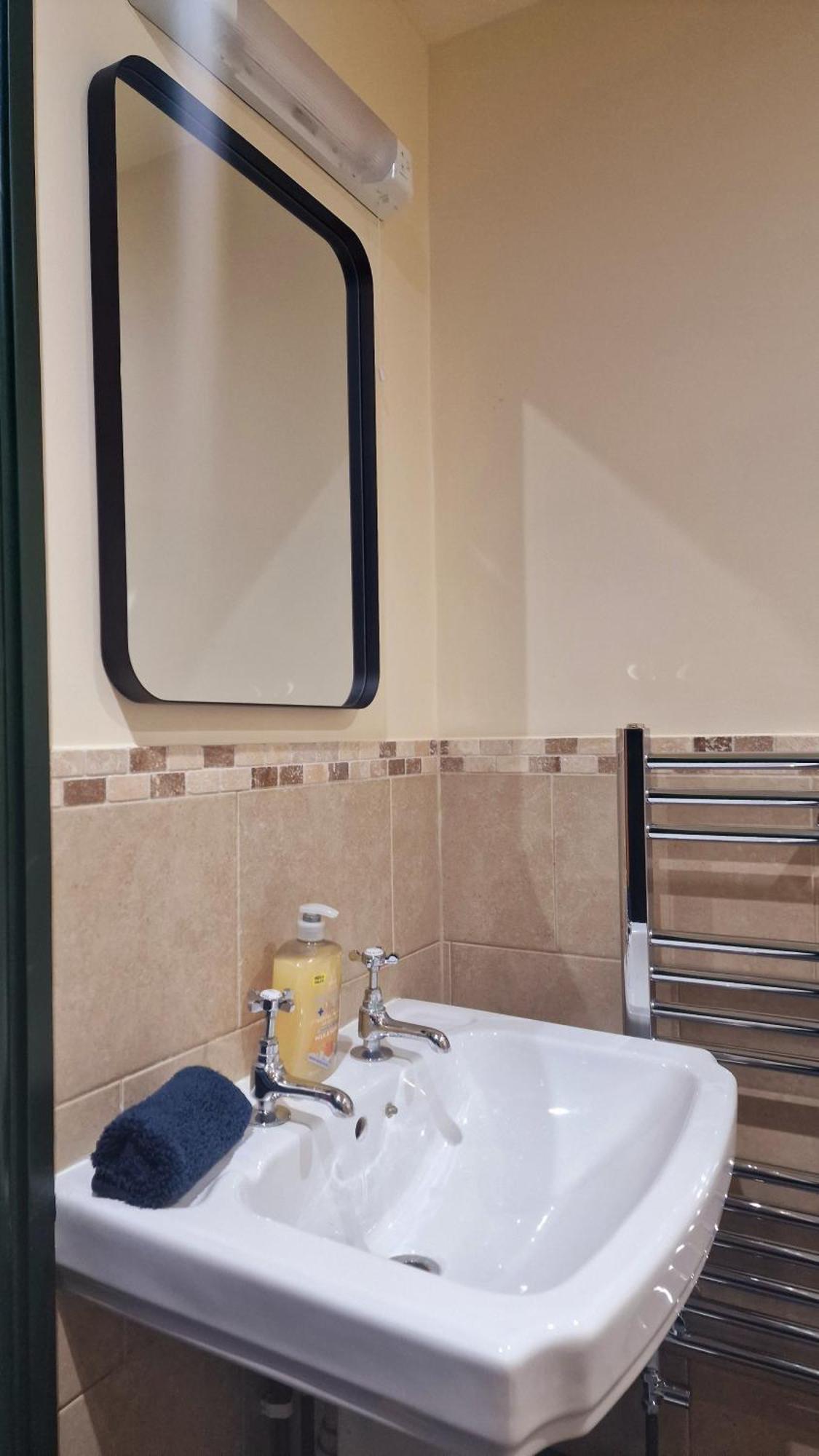 Y Gwydyr Hotel - Dolwyddelan Esterno foto